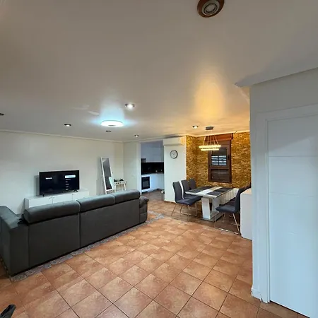 Angeles Chalet